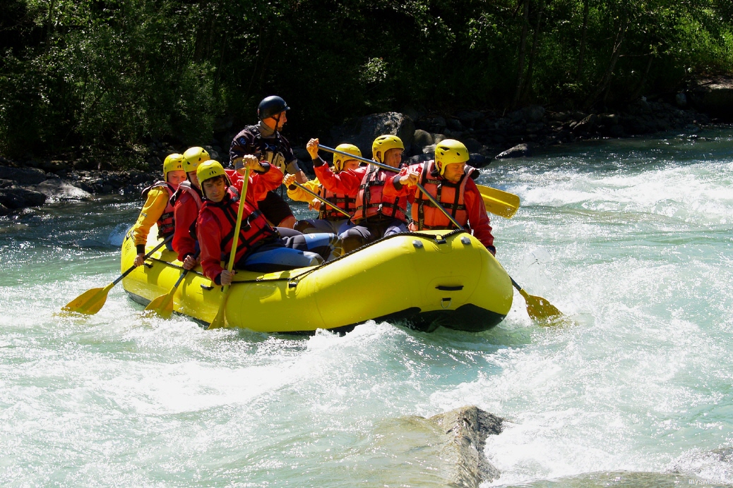 Riverrafting Rhein - Erlebnis & Fun bei Disentis
