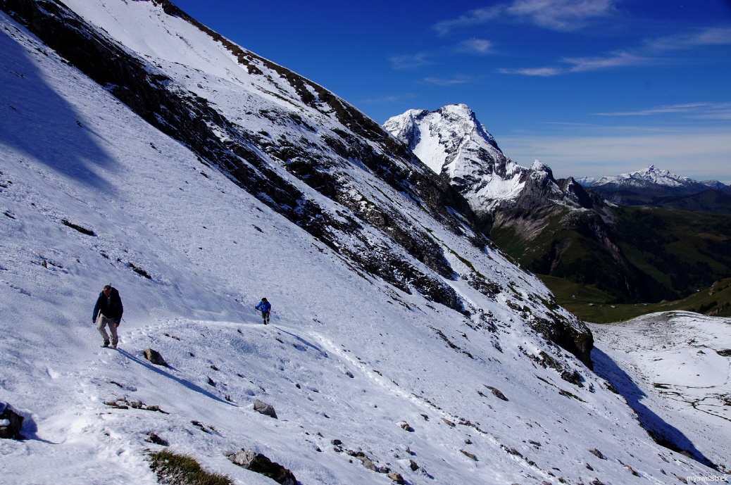 Wandern Tungelpass - bei Gstaad