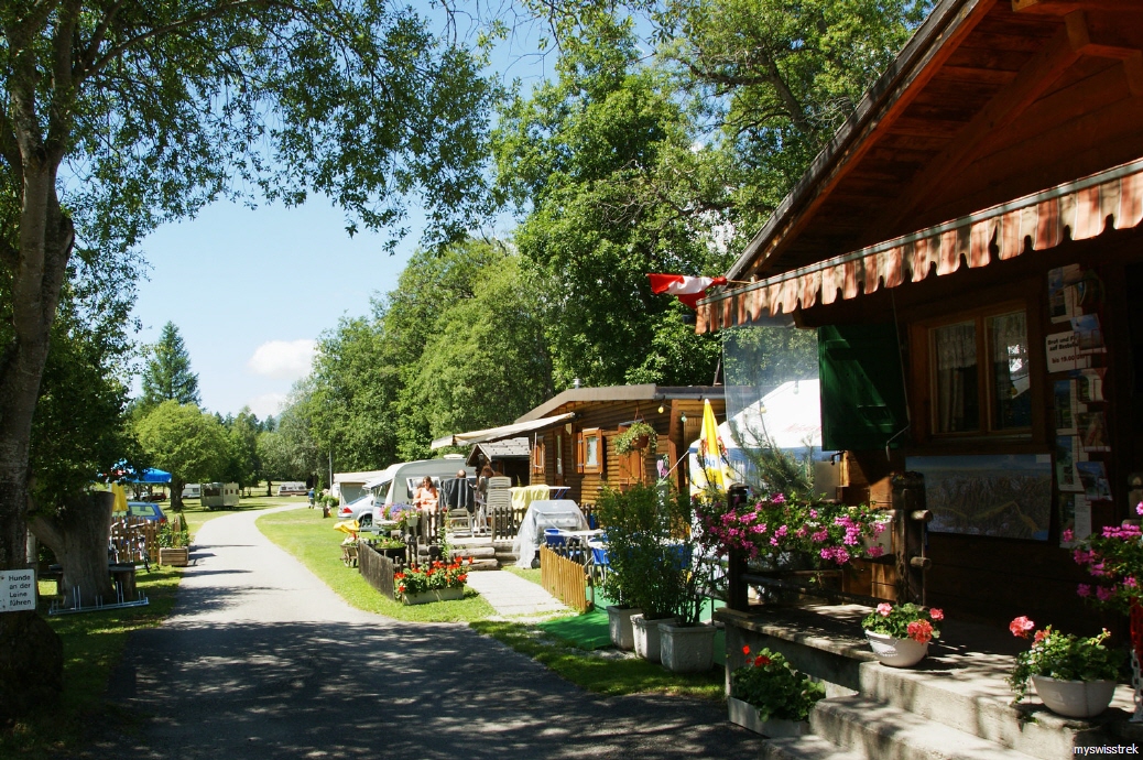 Camping-Nufenenpark - bei-Oberwald